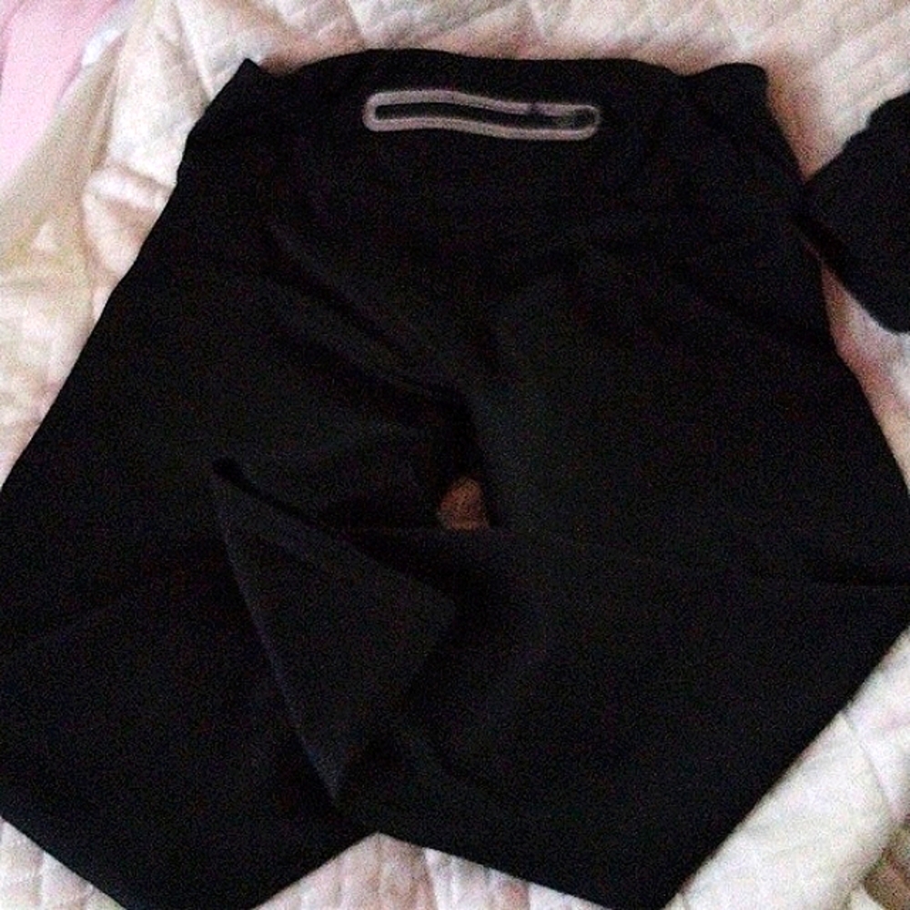 Athleta Capri with back waistband pocket
